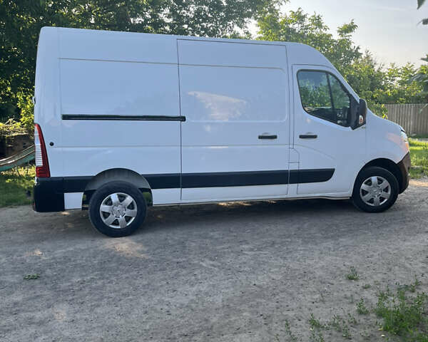 Белый Ниссан NV400, объемом двигателя 2.3 л и пробегом 220 тыс. км за 15000 $, фото 2 на Automoto.ua