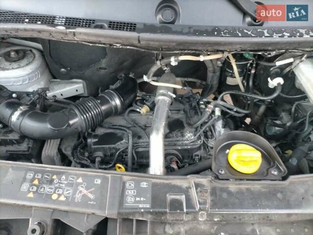 Білий Ніссан NV400, об'ємом двигуна 2.3 л та пробігом 305 тис. км за 12900 $, фото 18 на Automoto.ua
