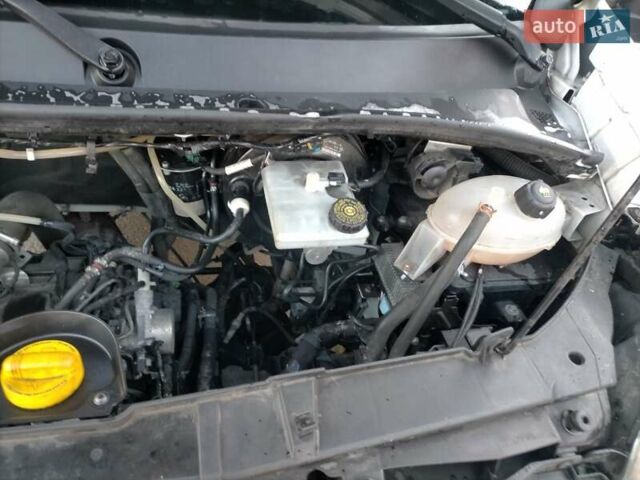 Білий Ніссан NV400, об'ємом двигуна 2.3 л та пробігом 305 тис. км за 12900 $, фото 26 на Automoto.ua
