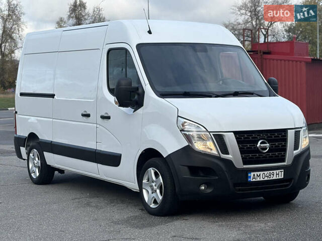 Белый Ниссан NV400, объемом двигателя 2.3 л и пробегом 263 тыс. км за 15700 $, фото 2 на Automoto.ua