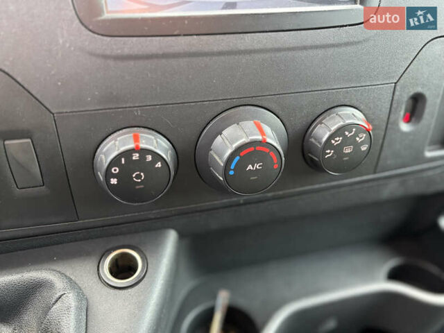 Белый Ниссан NV400, объемом двигателя 2.3 л и пробегом 263 тыс. км за 15700 $, фото 17 на Automoto.ua