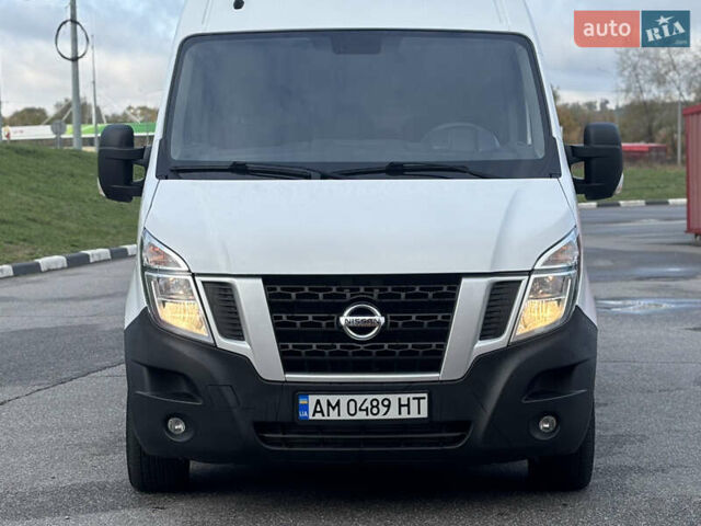 Белый Ниссан NV400, объемом двигателя 2.3 л и пробегом 263 тыс. км за 15700 $, фото 1 на Automoto.ua