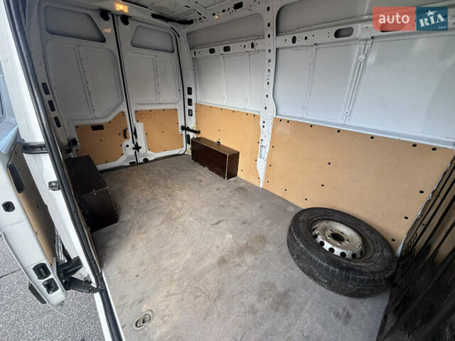 Белый Ниссан NV400, объемом двигателя 2.3 л и пробегом 263 тыс. км за 15700 $, фото 8 на Automoto.ua