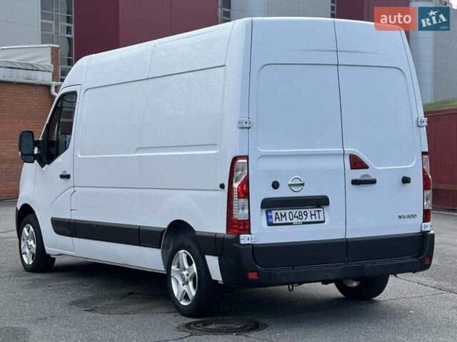 Белый Ниссан NV400, объемом двигателя 2.3 л и пробегом 263 тыс. км за 15700 $, фото 5 на Automoto.ua