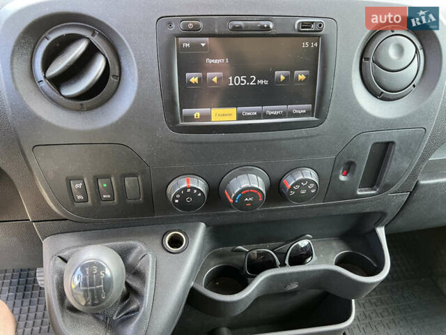 Білий Ніссан NV400, об'ємом двигуна 2.3 л та пробігом 259 тис. км за 15700 $, фото 14 на Automoto.ua