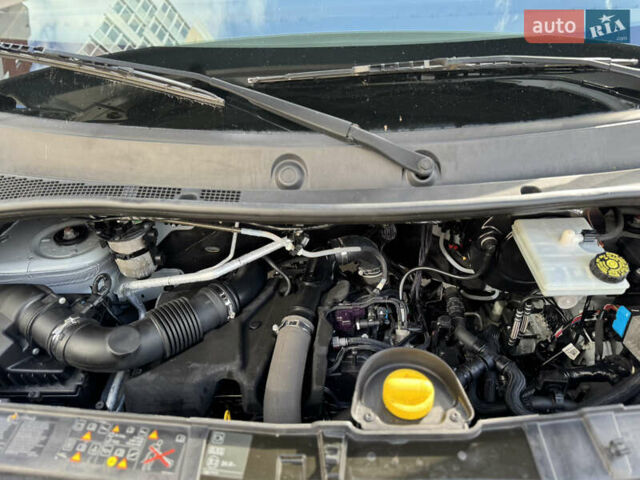 Білий Ніссан NV400, об'ємом двигуна 2.3 л та пробігом 180 тис. км за 18800 $, фото 17 на Automoto.ua