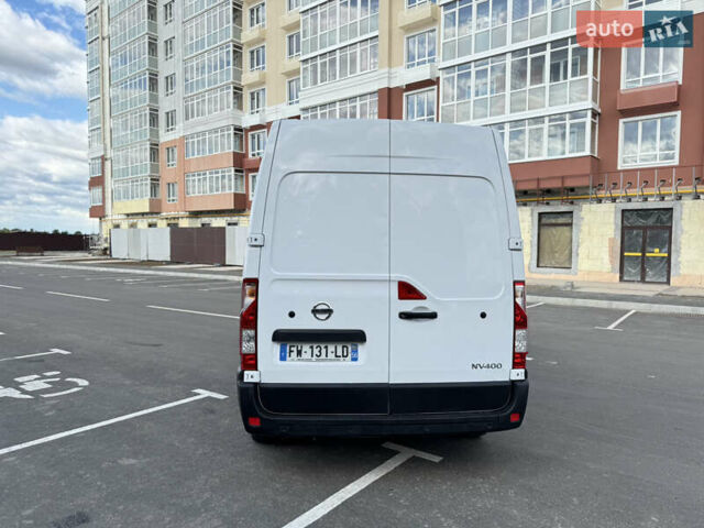 Білий Ніссан NV400, об'ємом двигуна 2.3 л та пробігом 180 тис. км за 18800 $, фото 5 на Automoto.ua