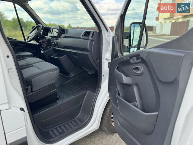 Білий Ніссан NV400, об'ємом двигуна 2.3 л та пробігом 180 тис. км за 18800 $, фото 9 на Automoto.ua