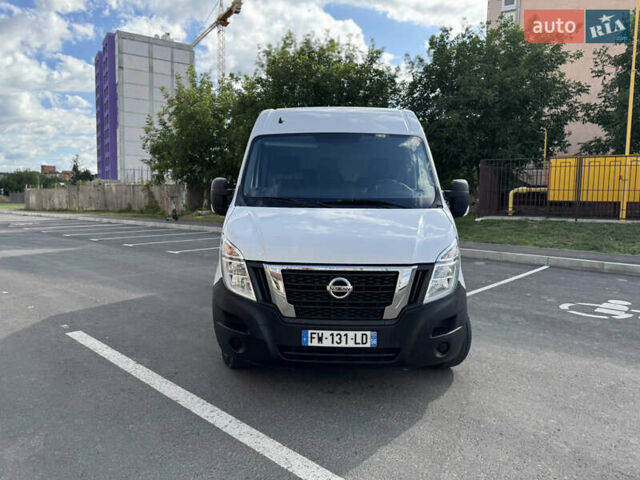 Білий Ніссан NV400, об'ємом двигуна 2.3 л та пробігом 180 тис. км за 18800 $, фото 1 на Automoto.ua