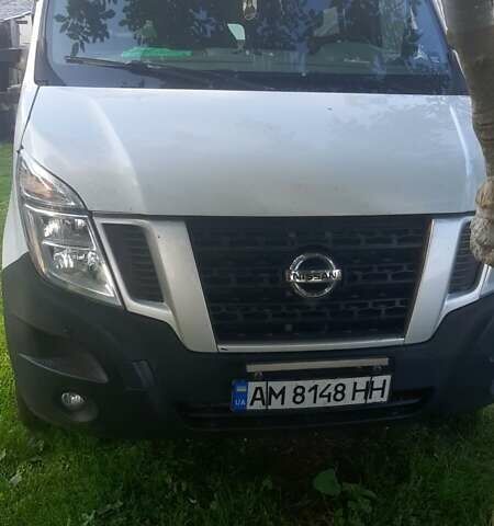 Білий Ніссан NV400, об'ємом двигуна 2.3 л та пробігом 345 тис. км за 14600 $, фото 4 на Automoto.ua