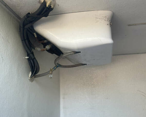 Белый Ниссан NV400, объемом двигателя 2.3 л и пробегом 480 тыс. км за 16400 $, фото 4 на Automoto.ua