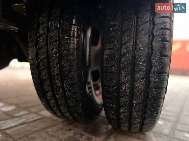 Белый Ниссан NV400, объемом двигателя 2.3 л и пробегом 111 тыс. км за 16999 $, фото 11 на Automoto.ua