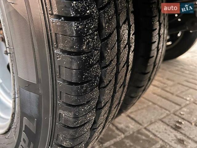 Белый Ниссан NV400, объемом двигателя 2.3 л и пробегом 111 тыс. км за 16999 $, фото 8 на Automoto.ua