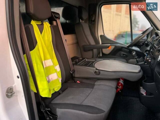 Белый Ниссан NV400, объемом двигателя 2.3 л и пробегом 111 тыс. км за 16999 $, фото 29 на Automoto.ua