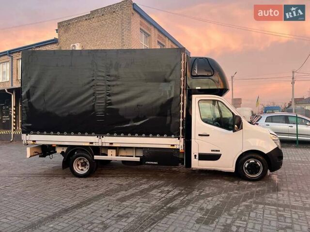 Белый Ниссан NV400, объемом двигателя 2.3 л и пробегом 111 тыс. км за 16999 $, фото 3 на Automoto.ua