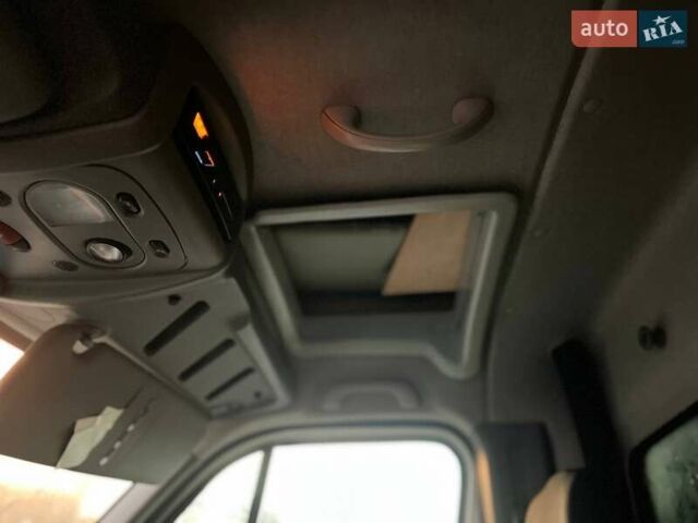 Белый Ниссан NV400, объемом двигателя 2.3 л и пробегом 111 тыс. км за 16999 $, фото 21 на Automoto.ua