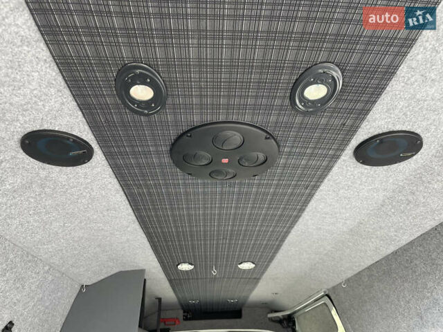 Белый Ниссан NV400, объемом двигателя 2.3 л и пробегом 350 тыс. км за 20000 $, фото 14 на Automoto.ua