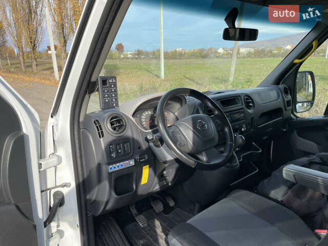 Белый Ниссан NV400, объемом двигателя 2.3 л и пробегом 350 тыс. км за 20000 $, фото 17 на Automoto.ua