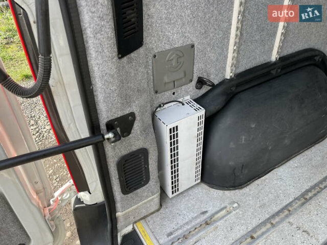 Белый Ниссан NV400, объемом двигателя 2.3 л и пробегом 350 тыс. км за 20000 $, фото 13 на Automoto.ua