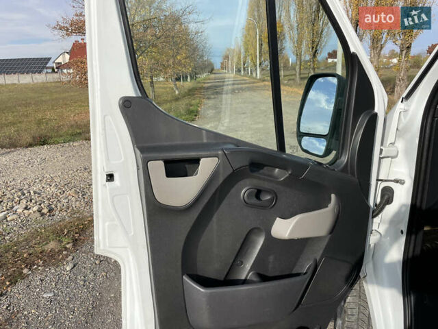 Белый Ниссан NV400, объемом двигателя 2.3 л и пробегом 350 тыс. км за 20000 $, фото 16 на Automoto.ua