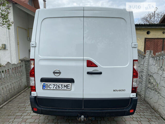 Белый Ниссан NV400, объемом двигателя 2.3 л и пробегом 237 тыс. км за 13700 $, фото 8 на Automoto.ua