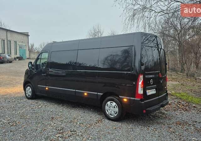 Черный Ниссан NV400, объемом двигателя 2.3 л и пробегом 169 тыс. км за 23500 $, фото 3 на Automoto.ua