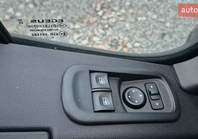 Черный Ниссан NV400, объемом двигателя 2.3 л и пробегом 169 тыс. км за 23500 $, фото 20 на Automoto.ua