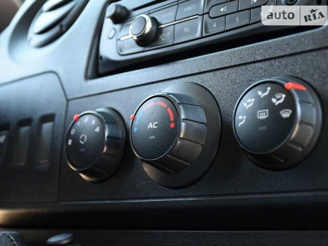 Ніссан NV400, об'ємом двигуна 2.3 л та пробігом 92 тис. км за 21600 $, фото 43 на Automoto.ua