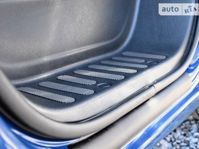 Ніссан NV400, об'ємом двигуна 2.3 л та пробігом 92 тис. км за 21600 $, фото 47 на Automoto.ua
