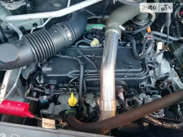 Сірий Ніссан NV400, об'ємом двигуна 2.3 л та пробігом 224 тис. км за 21500 $, фото 36 на Automoto.ua