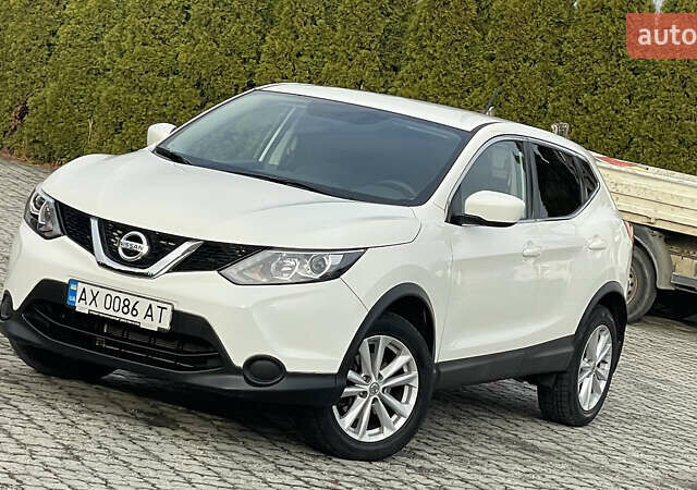 Білий Ніссан Rogue Sport, об'ємом двигуна 2 л та пробігом 62 тис. км за 14800 $, фото 10 на Automoto.ua