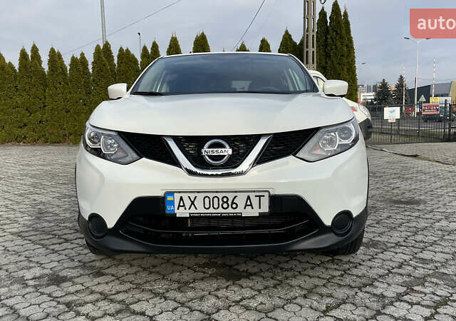 Білий Ніссан Rogue Sport, об'ємом двигуна 2 л та пробігом 62 тис. км за 14800 $, фото 15 на Automoto.ua