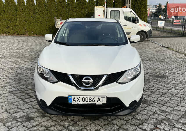 Білий Ніссан Rogue Sport, об'ємом двигуна 2 л та пробігом 62 тис. км за 14800 $, фото 16 на Automoto.ua