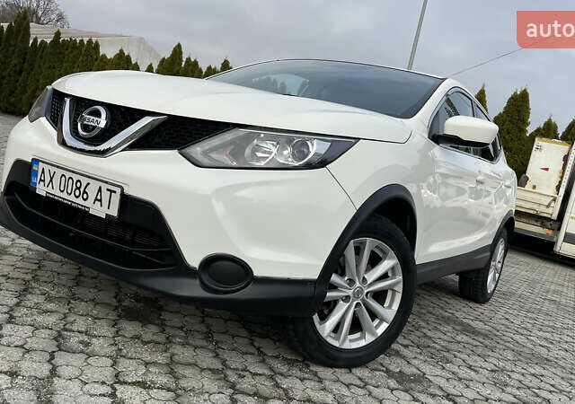 Білий Ніссан Rogue Sport, об'ємом двигуна 2 л та пробігом 62 тис. км за 14800 $, фото 13 на Automoto.ua