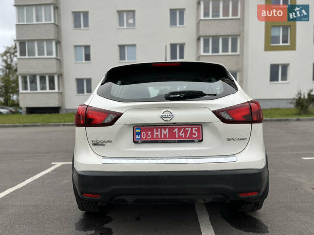 Белый Ниссан Rogue Sport, объемом двигателя 2 л и пробегом 76 тыс. км за 14900 $, фото 1 на Automoto.ua