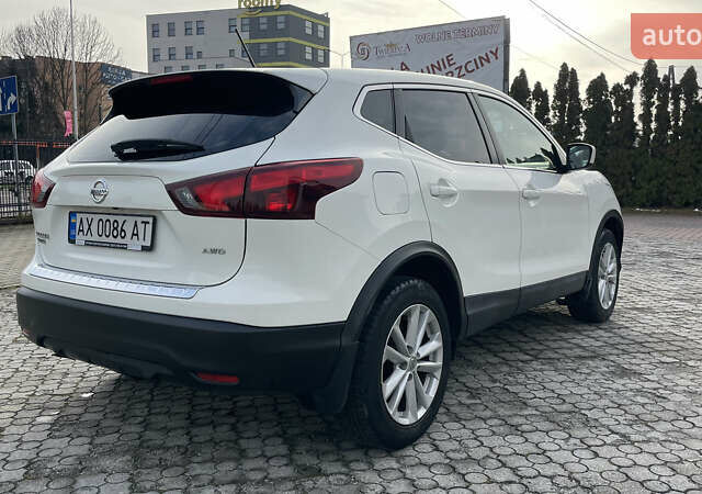 Білий Ніссан Rogue Sport, об'ємом двигуна 2 л та пробігом 62 тис. км за 14800 $, фото 20 на Automoto.ua