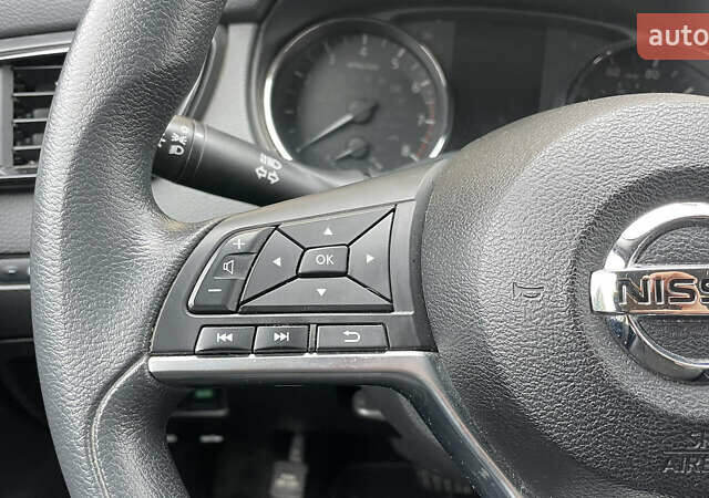 Білий Ніссан Rogue Sport, об'ємом двигуна 2 л та пробігом 62 тис. км за 14800 $, фото 38 на Automoto.ua