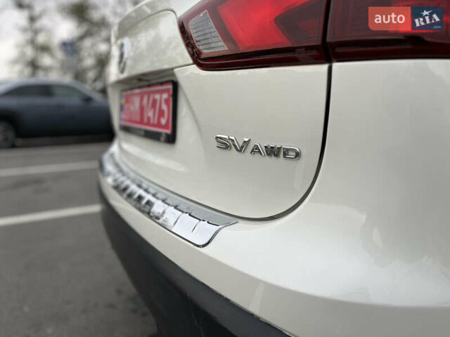 Белый Ниссан Rogue Sport, объемом двигателя 2 л и пробегом 76 тыс. км за 14900 $, фото 9 на Automoto.ua