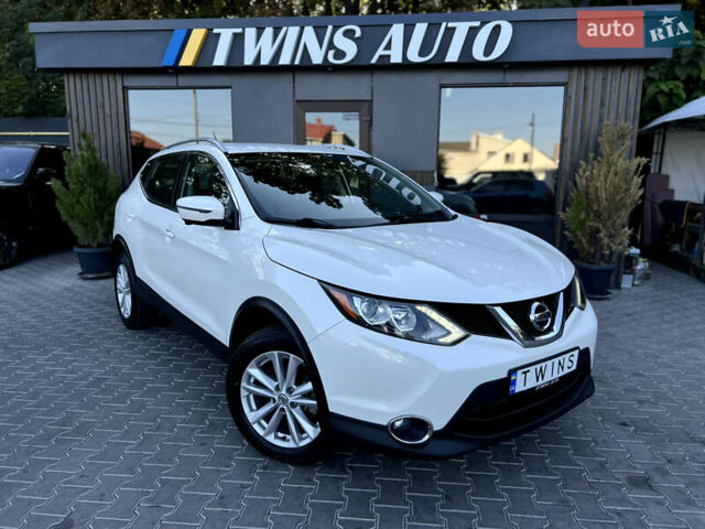 Белый Ниссан Rogue Sport, объемом двигателя 0 л и пробегом 68 тыс. км за 17900 $, фото 14 на Automoto.ua