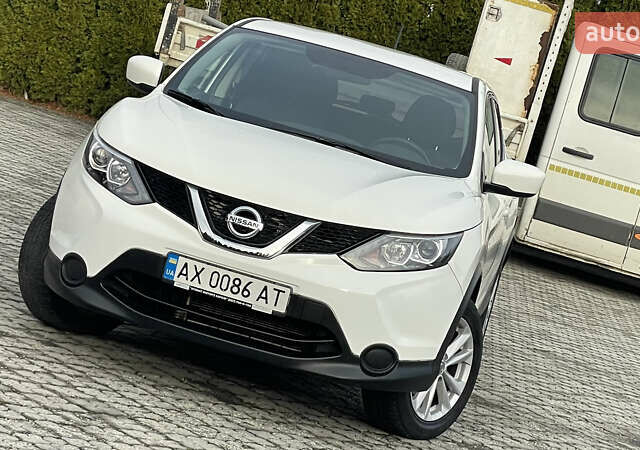 Білий Ніссан Rogue Sport, об'ємом двигуна 2 л та пробігом 62 тис. км за 14800 $, фото 7 на Automoto.ua