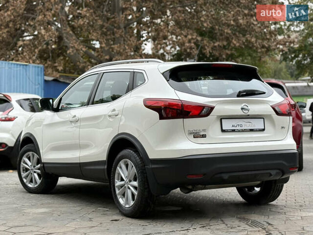Белый Ниссан Rogue Sport, объемом двигателя 2 л и пробегом 68 тыс. км за 16900 $, фото 33 на Automoto.ua