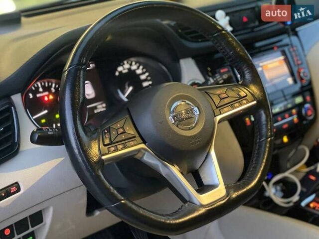 Белый Ниссан Rogue Sport, объемом двигателя 2 л и пробегом 61 тыс. км за 17690 $, фото 22 на Automoto.ua