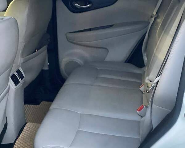 Белый Ниссан Rogue Sport, объемом двигателя 2 л и пробегом 61 тыс. км за 17690 $, фото 33 на Automoto.ua