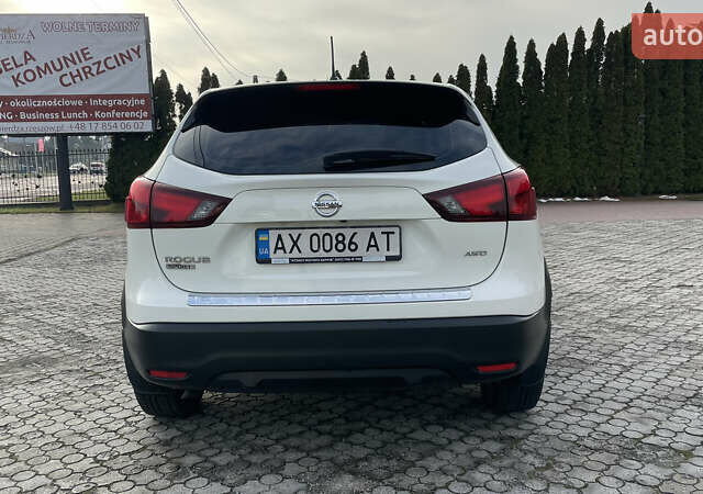 Білий Ніссан Rogue Sport, об'ємом двигуна 2 л та пробігом 62 тис. км за 14800 $, фото 22 на Automoto.ua