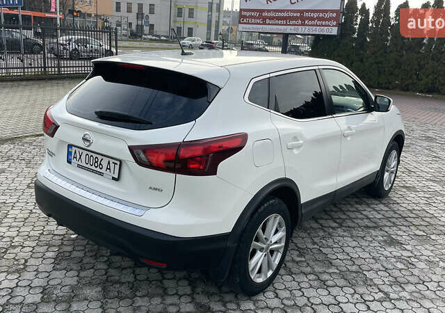 Білий Ніссан Rogue Sport, об'ємом двигуна 2 л та пробігом 62 тис. км за 14800 $, фото 19 на Automoto.ua