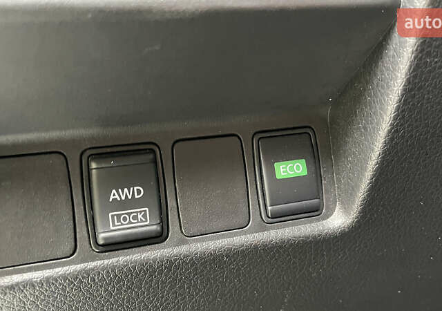 Білий Ніссан Rogue Sport, об'ємом двигуна 2 л та пробігом 62 тис. км за 14800 $, фото 43 на Automoto.ua