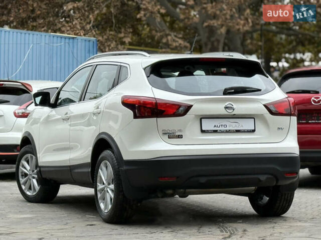 Белый Ниссан Rogue Sport, объемом двигателя 2 л и пробегом 68 тыс. км за 16900 $, фото 37 на Automoto.ua