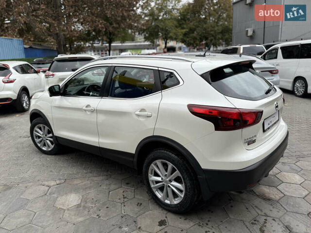 Белый Ниссан Rogue Sport, объемом двигателя 2 л и пробегом 68 тыс. км за 16900 $, фото 30 на Automoto.ua