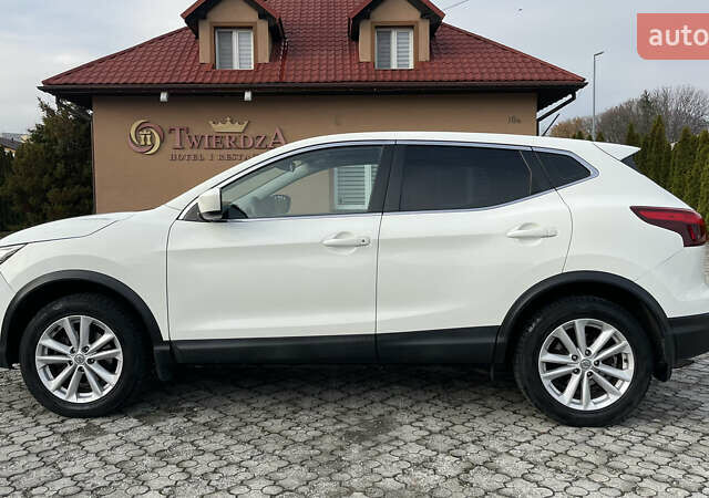 Білий Ніссан Rogue Sport, об'ємом двигуна 2 л та пробігом 62 тис. км за 14800 $, фото 25 на Automoto.ua