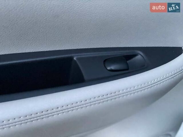 Белый Ниссан Rogue Sport, объемом двигателя 2 л и пробегом 61 тыс. км за 17690 $, фото 34 на Automoto.ua